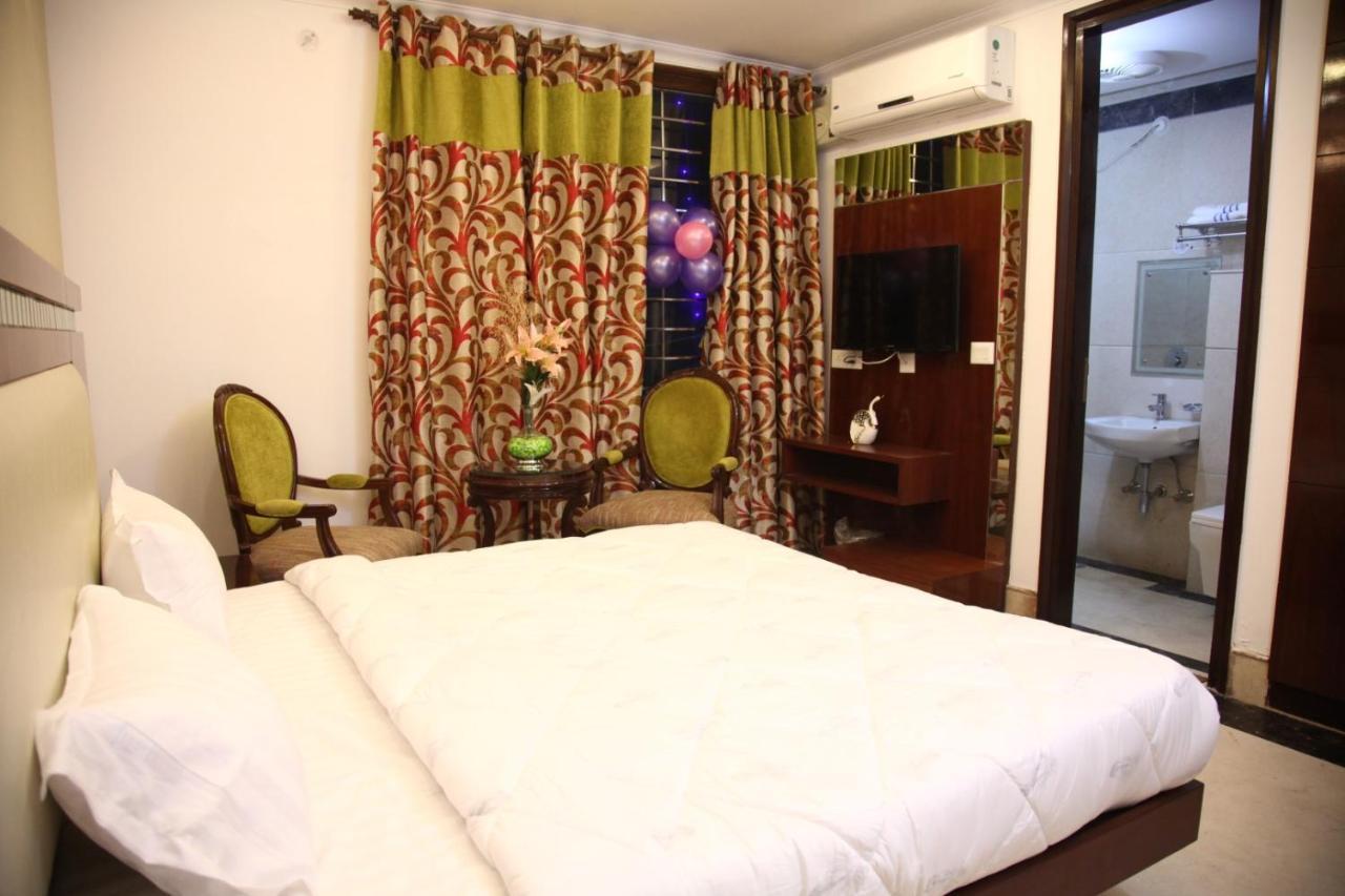 Hotel Dev Residency Vrindāvan Exterior foto
