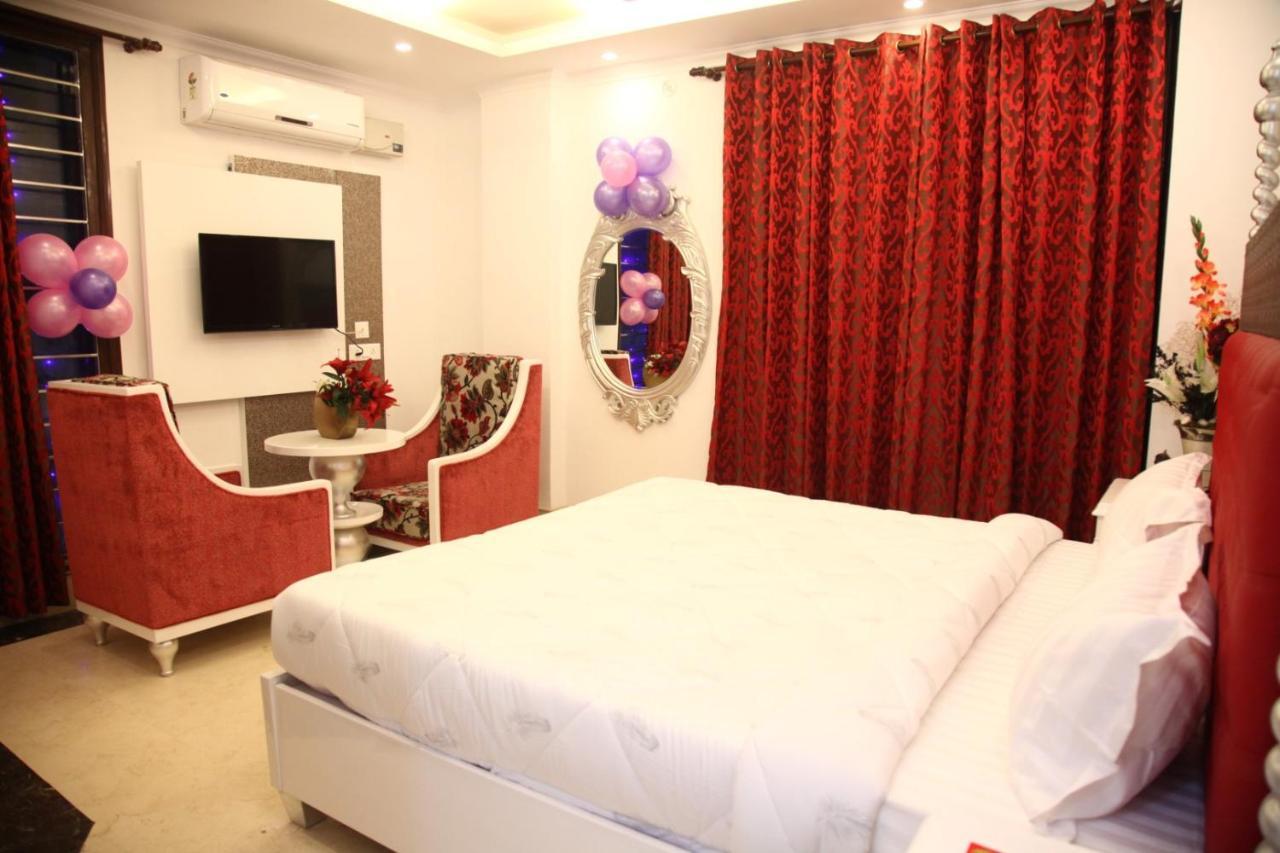 Hotel Dev Residency Vrindāvan Exterior foto